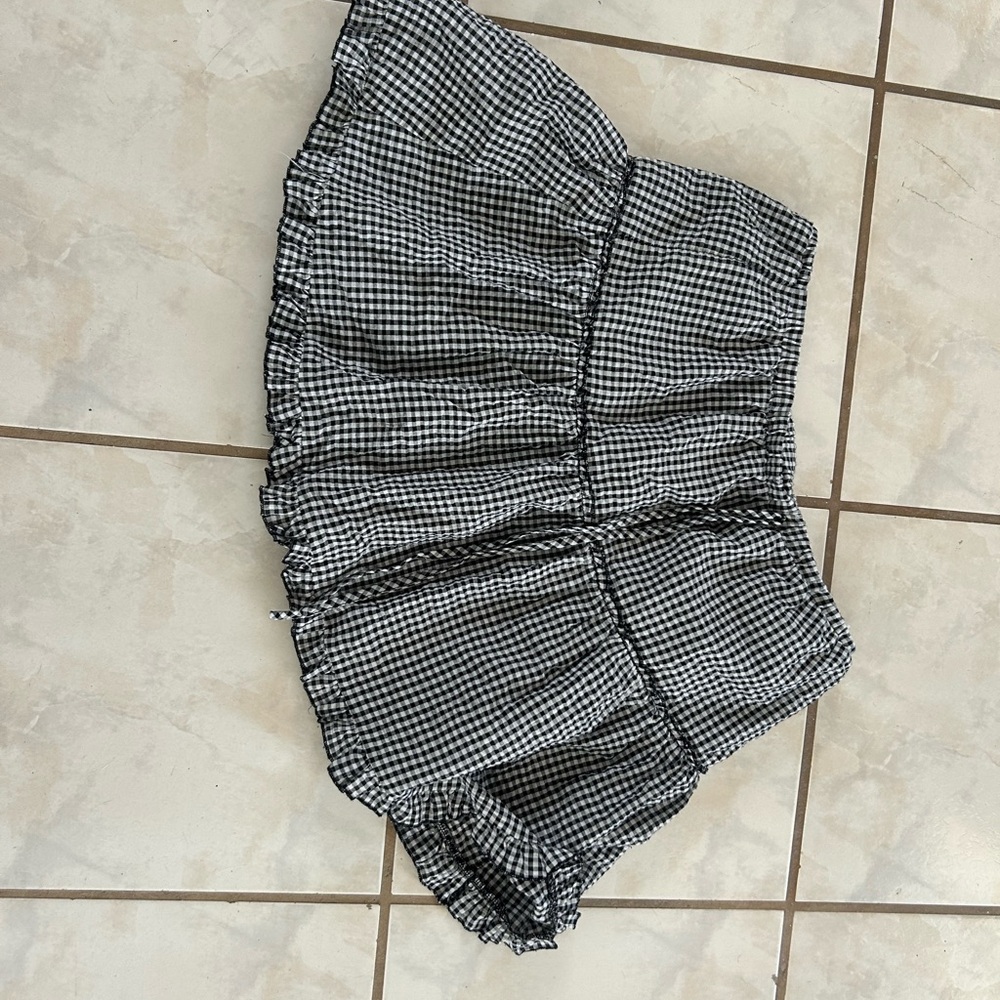 She + Sky Black & White Gingham Ruffle Skort